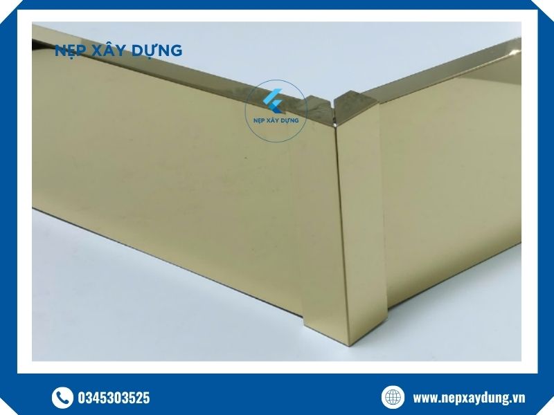 nẹp chân tường inox